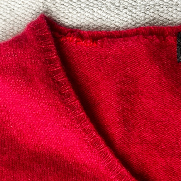 100% Cashmere Raspberry Pink/Red Button-Up Cardigan•size medium - Picture 4 of 8